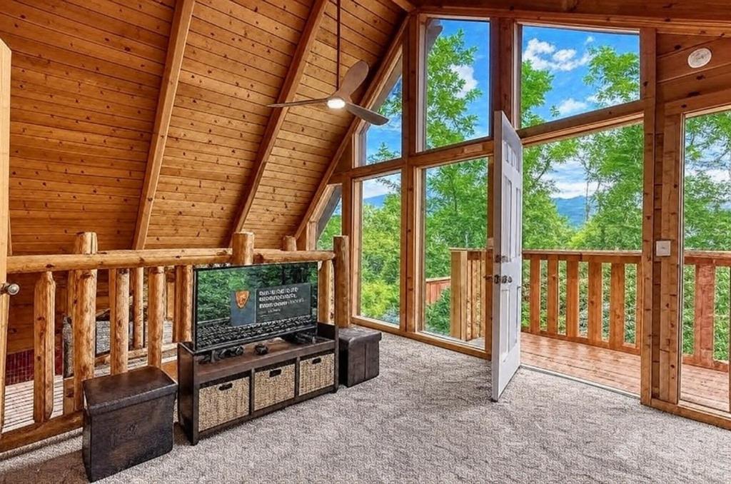 Bucky'S Bungalow, Hot Tub, 1089 Of Free Attraction Tickets For Each Paid Day, Dollywood And More! جاتلينبرج المظهر الخارجي الصورة